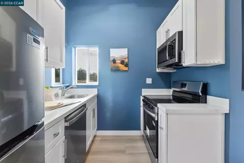 Kitchen - 1011 Froyd Rd, Concord, CA 94521 photo 3 of 3