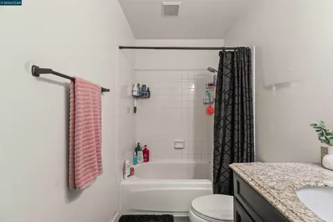 Bath - 126 Muir Rd, Martinez, CA 94553 photo 3 of 4