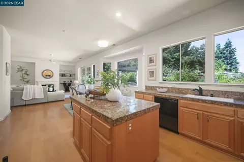 Kitchen - 1895 Renee Way, Concord, CA 94521 photo 6 of 6