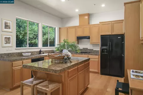 Kitchen - 1895 Renee Way, Concord, CA 94521 photo 2 of 6