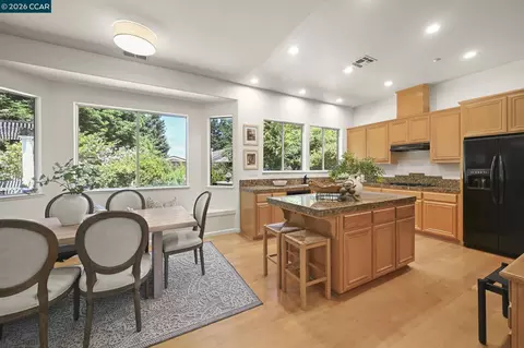 Kitchen - 1895 Renee Way, Concord, CA 94521 photo 5 of 6