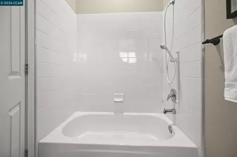 Bath - 1895 Renee Way, Concord, CA 94521 photo 3 of 4