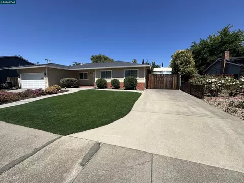 Exterior - 1707 Bishop Dr, Concord, CA 94521 photo 2 of 7