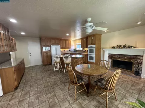 Kitchen - 1707 Bishop Dr, Concord, CA 94521 photo 6 of 7
