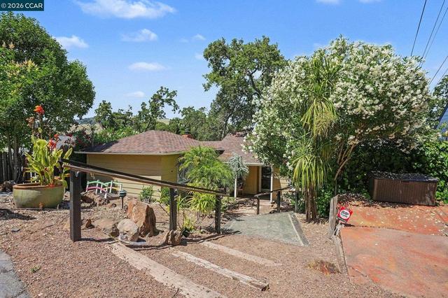 980 Hawthorn Dr, Lafayette, CA 94549