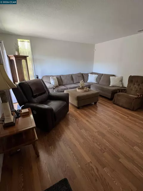 911 Benicia Rd, Vallejo, CA 94591 photo 5