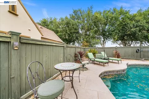 Exterior - 3064 Redbridge Rd, Tracy, CA 95377 photo 14 of 17