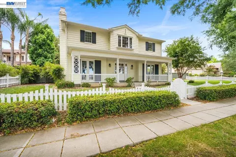 Exterior - 3064 Redbridge Rd, Tracy, CA 95377 photo 2 of 17