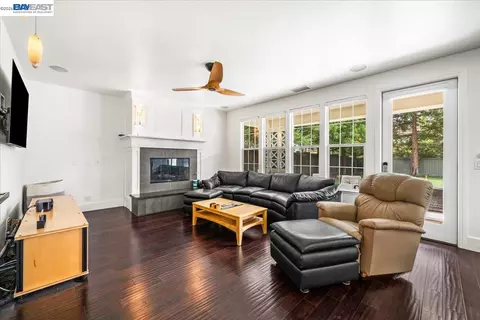 Living - 3064 Redbridge Rd, Tracy, CA 95377 photo 3 of 3