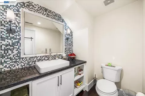 Bath - 3064 Redbridge Rd, Tracy, CA 95377 photo 1 of 5