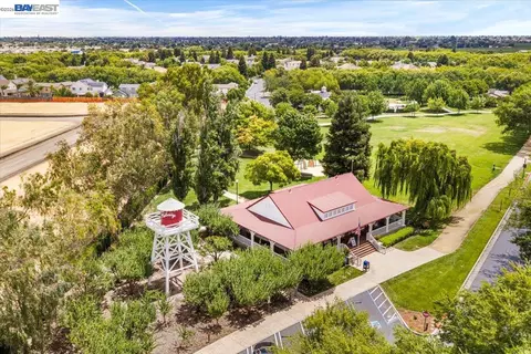 View/Area - 3064 Redbridge Rd, Tracy, CA 95377 photo 8 of 13