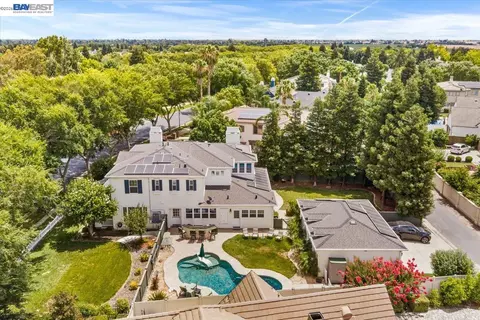 View/Area - 3064 Redbridge Rd, Tracy, CA 95377 photo 3 of 13