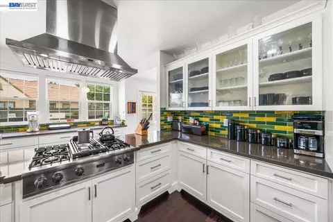 Kitchen - 3064 Redbridge Rd, Tracy, CA 95377 photo 2 of 6