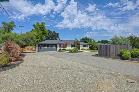 4246 Laird Rd, Loomis, CA 95650 photo 1