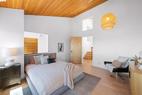 Bedroom - 267 Gravatt Dr, Berkeley, CA 94705 photo 3 of 7