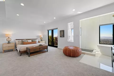 Bedroom - 267 Gravatt Dr, Berkeley, CA 94705 photo 6 of 7
