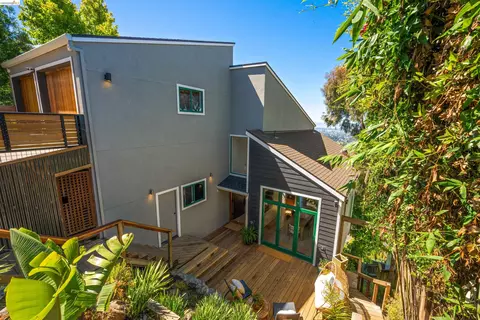 Exterior - 267 Gravatt Dr, Berkeley, CA 94705 photo 2 of 9