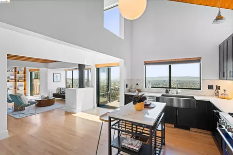 Kitchen - 267 Gravatt Dr, Berkeley, CA 94705 photo 1 of 5