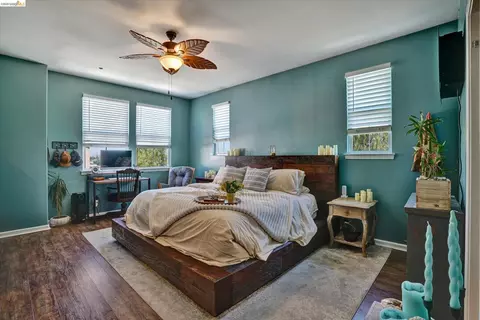 Bedroom - 619 Falling Star Dr, Martinez, CA 94553 photo 3 of 4