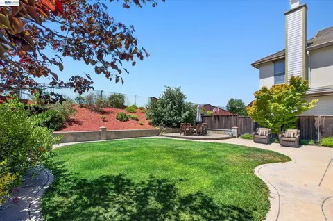 Exterior - 9850 Reimers Way, Dublin, CA 94568 photo 7 of 8