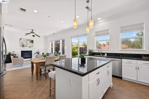 Kitchen - 9850 Reimers Way, Dublin, CA 94568 photo 5 of 5