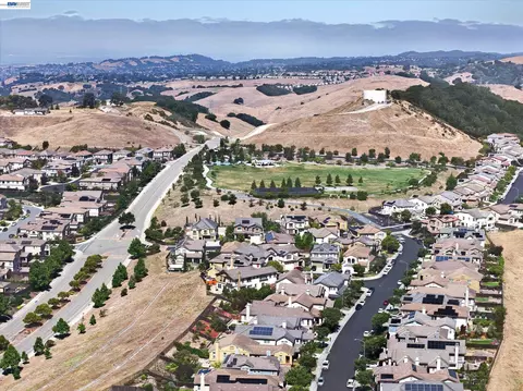 View/Area - 9850 Reimers Way, Dublin, CA 94568 photo 3 of 3