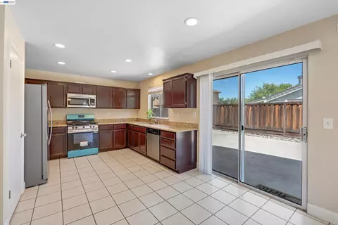 Kitchen - 3264 Ernest Dr, Tracy, CA 95376 photo 1 of 2