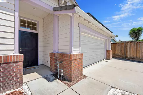 Exterior - 3264 Ernest Dr, Tracy, CA 95376 photo 3 of 6
