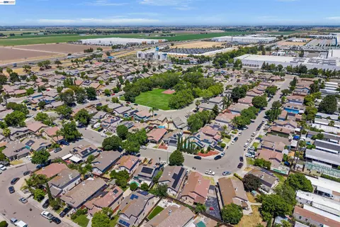 View/Area - 3264 Ernest Dr, Tracy, CA 95376 photo 3 of 3