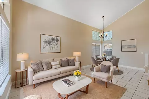Living - 3264 Ernest Dr, Tracy, CA 95376 photo 2 of 8