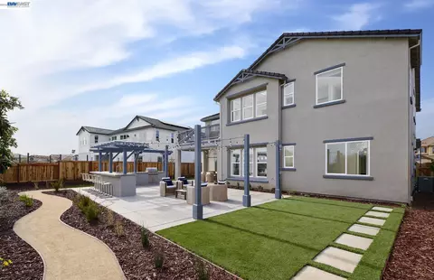 Exterior - 1599 Riverfront Dr, Lathrop, CA 95330 photo 2 of 2