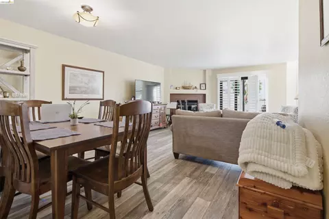 Dining - 159 Nantucket Ln, Vallejo, CA 94590 photo 1 of 2