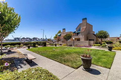 Exterior - 159 Nantucket Ln, Vallejo, CA 94590 photo 7 of 9