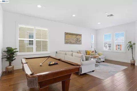 Living - 7240 Carneros Ln, Dublin, CA 94568 photo 3 of 4