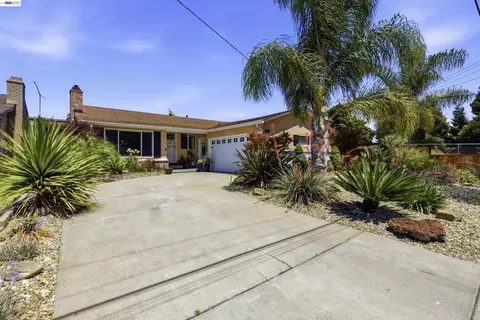 14868 Crosby St, San Leandro, CA 94579