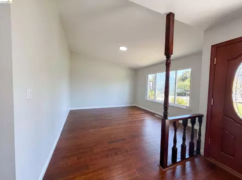 Living - 1091 Fox Meadow Way, Concord, CA 94518 photo 4 of 14
