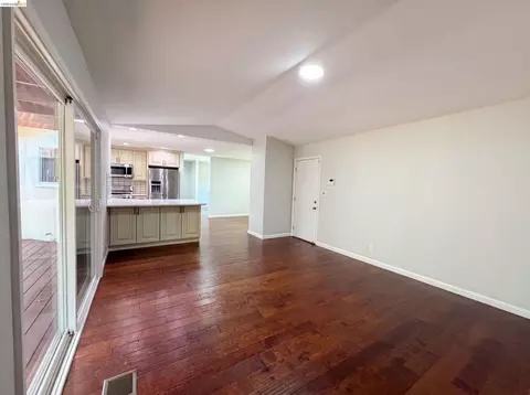 Living - 1091 Fox Meadow Way, Concord, CA 94518 photo 13 of 14