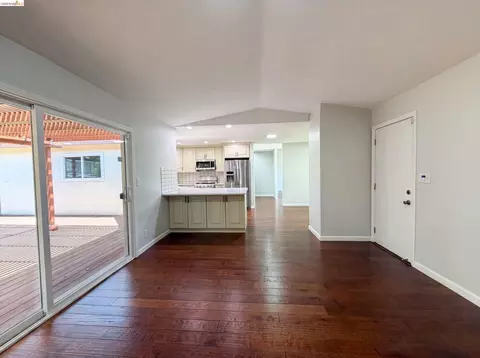 Living - 1091 Fox Meadow Way, Concord, CA 94518 photo 14 of 14