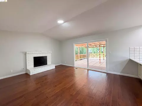 Living - 1091 Fox Meadow Way, Concord, CA 94518 photo 10 of 14