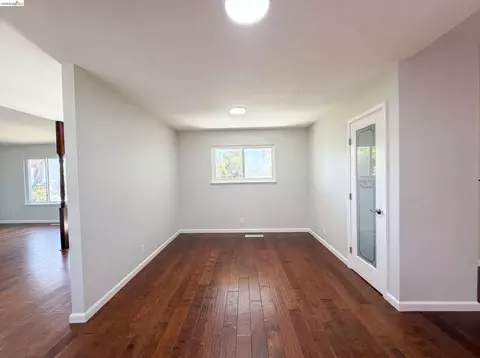 Living - 1091 Fox Meadow Way, Concord, CA 94518 photo 3 of 14