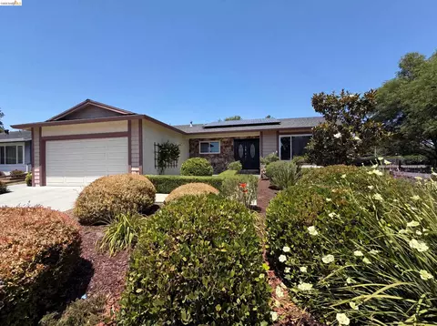 Exterior - 1091 Fox Meadow Way, Concord, CA 94518 photo 12 of 13