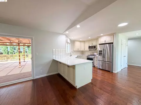 Kitchen - 1091 Fox Meadow Way, Concord, CA 94518 photo 1 of 5