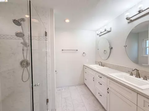 Bath - 1091 Fox Meadow Way, Concord, CA 94518 photo 6 of 6