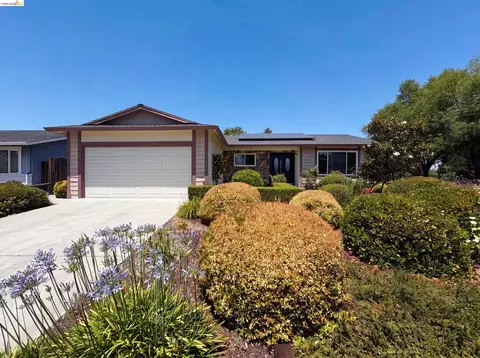 Exterior - 1091 Fox Meadow Way, Concord, CA 94518 photo 9 of 13