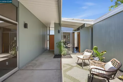Exterior - 3998 Salem St, Concord, CA 94521 photo 11 of 13