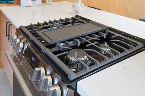 Kitchen - 3998 Salem St, Concord, CA 94521 photo 5 of 6
