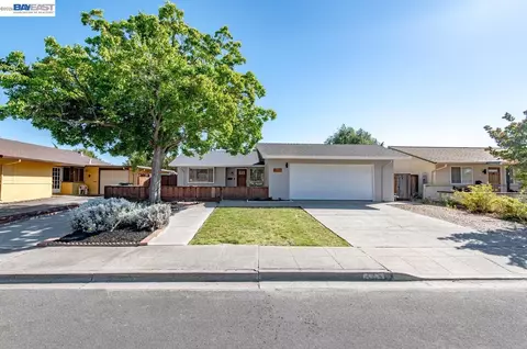 1418 Bluebell Dr, Livermore, CA 94551