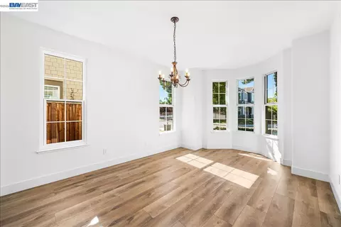 Living - 1461 Biarritz St, Tracy, CA 95304 photo 2 of 6