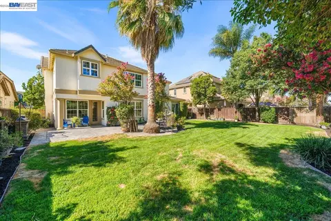Exterior - 1461 Biarritz St, Tracy, CA 95304 photo 9 of 13