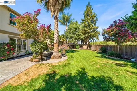 Exterior - 1461 Biarritz St, Tracy, CA 95304 photo 12 of 13